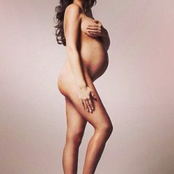 Tamara Ecclestone posa desnuda en la recta final de su primer embarazo