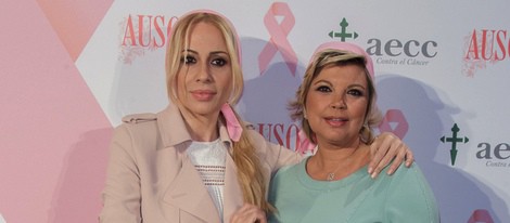 Marta Sánchez y Terelu Campos en la campaña de lucha contra el cáncer de mama 2014