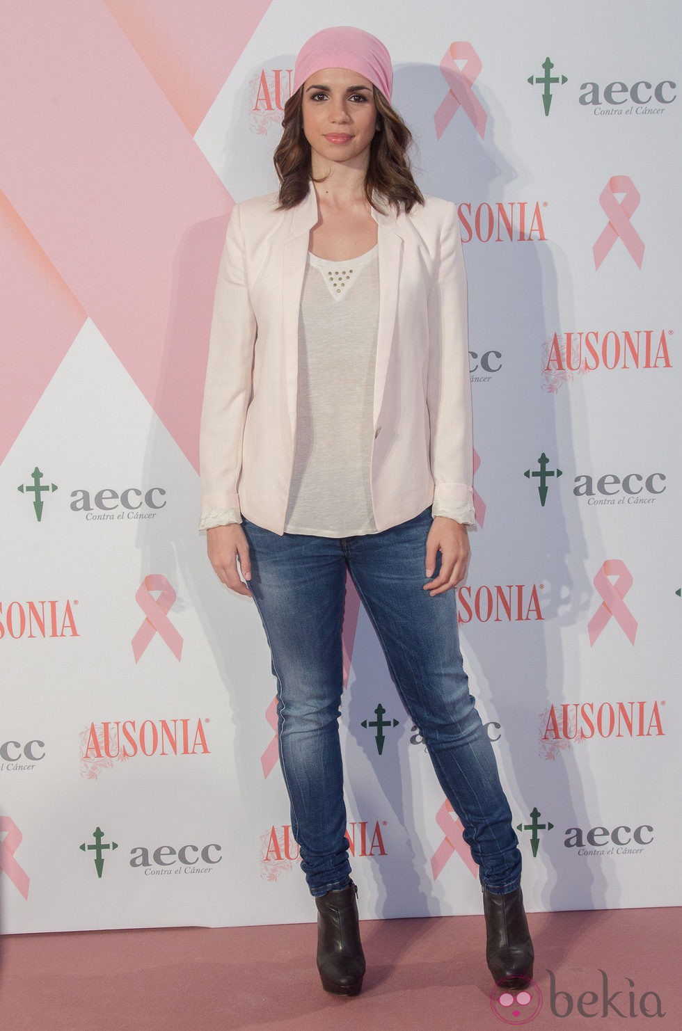 Elena Furiase en la campaña de lucha contra el cáncer de mama 2014