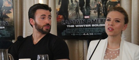 Scarlett Johansson promociona 'Capitán América: el Soldado de Invierno' junto a Chris Evans