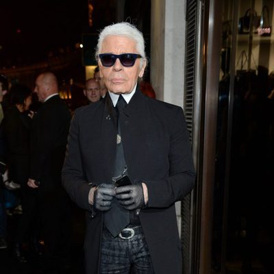 Karl Lagerfeld se rodea de famosos para inaugurar su tienda