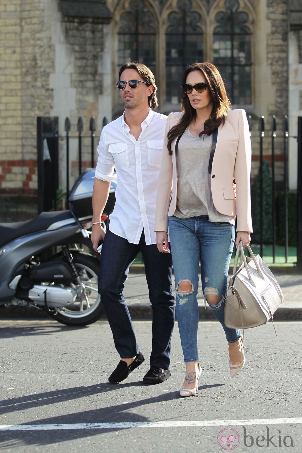 Tamara Ecclestone junto a su marido a pocos dias de dar a luz