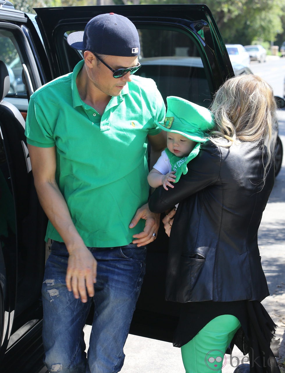 Fergie y Josh Duhamel celebran con su hijo Axl San Patricio 2014