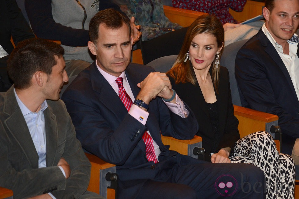 Los Príncipes Felipe y Letizia en el concierto 'Jóvenes con voz propia'
