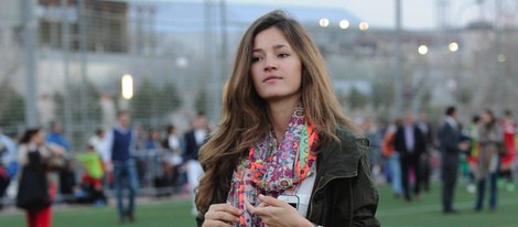 Malena Costa en la inauguración de un campo de fútbol con el nombre de Mario Suárez