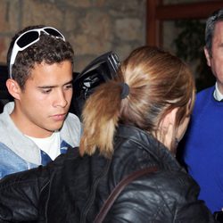 José Fernando ingresa en un centro de rehabilitación acompañado por José Ortega Cano