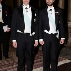 Daniel de Suecia y el Príncipe Carlos Felipe en una cena de gala