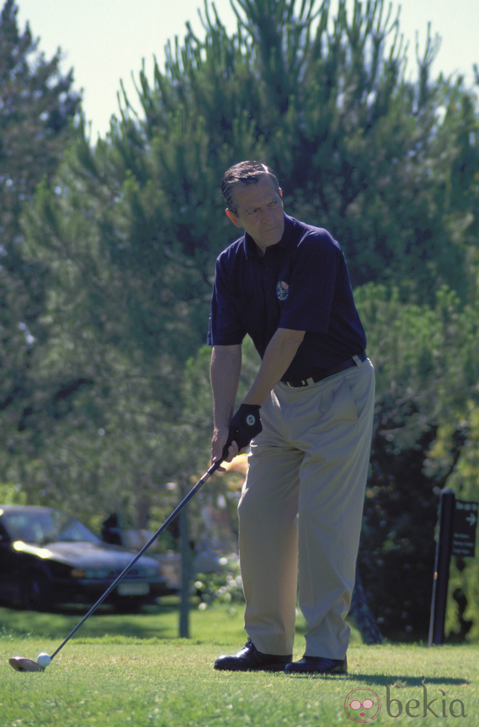 Adolfo Suárez jugando al golf