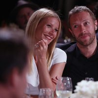 Gwyneth Paltrow y Chris Martin en una gala solidaria