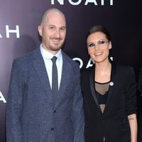 Darren Aronofsky y Brandi-Ann Milbradt en el estreno de 'Noé' en Nueva York