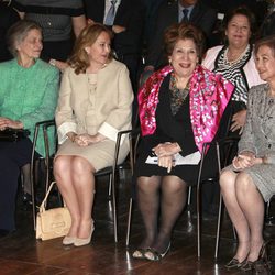 La Princesa Irene y la Reina Sofía junto a las princesas jordanas en la inauguración de una exposición