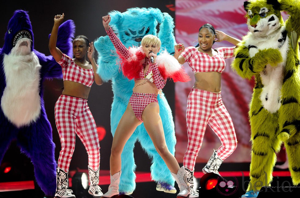 Miley Cyrus durante su concierto en Brooklyn, Nueva York.