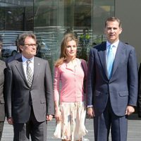 Los Príncipes de Asturias y Artur Mas en la inauguración de la nueva sede de Puig