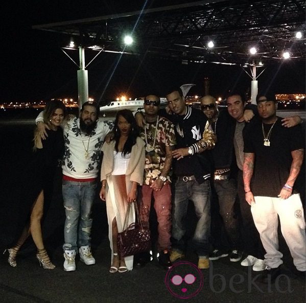 Khloé Kardashian junto a French Montana y más amigos