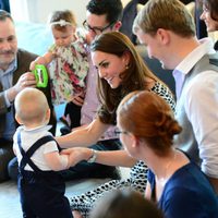 Kate Middleton pone de pie al Príncipe Jorge en Wellington