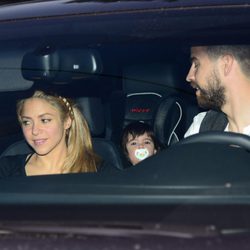 Gerard Piqué, Shakira y Milan en la fiesta del primer cumpleaños de Lia Fábregas