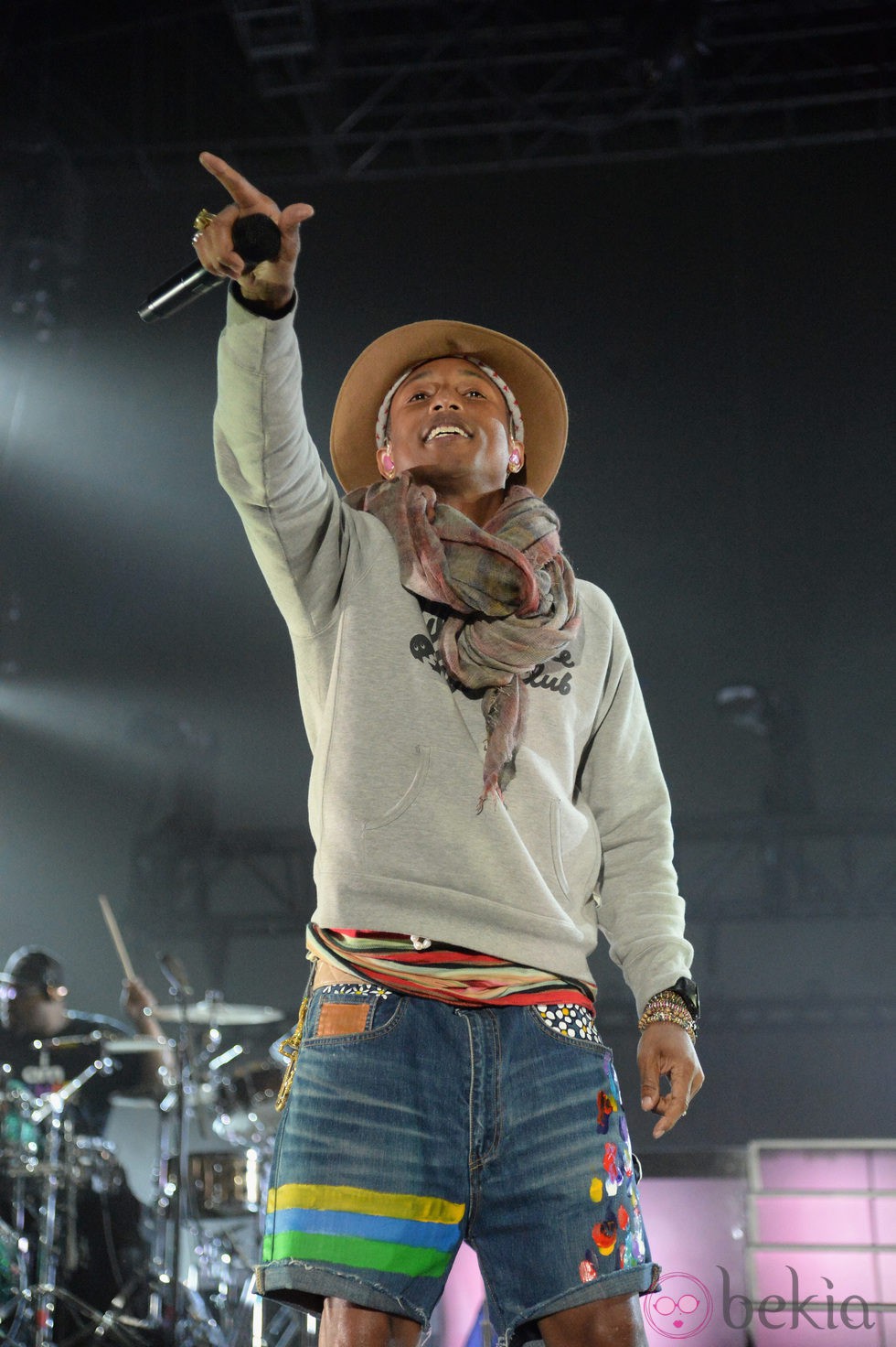 Pharrel Williams en el festival de música Coachella 2014
