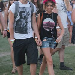 Sarah Hyland y Matt Prokop en el festival de música Coachella 2014