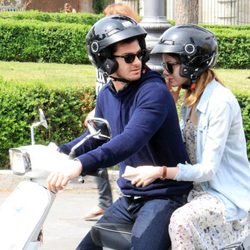 Emma Stone y Andrew Garfield en Roma