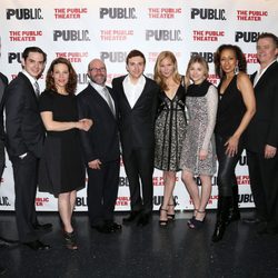 Chloe Moretz y todo el elenco de 'The Library' en el estreno en Nueva York