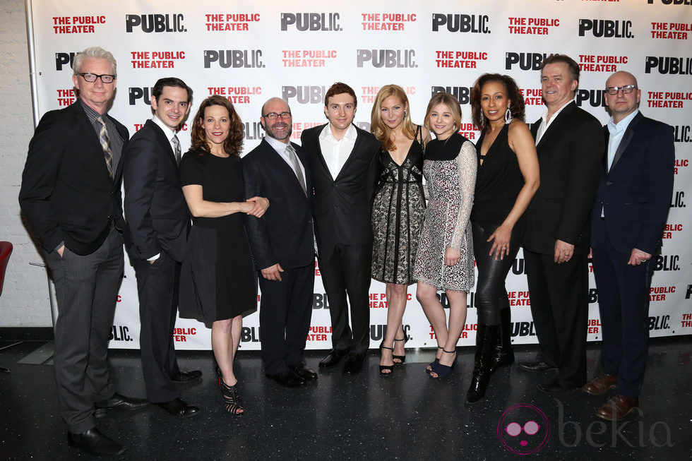 Chloe Moretz y todo el elenco de 'The Library' en el estreno en Nueva York