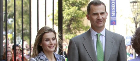 El Príncipe Felipe y la Princesa Letizia en la misa de Pascua en Palma