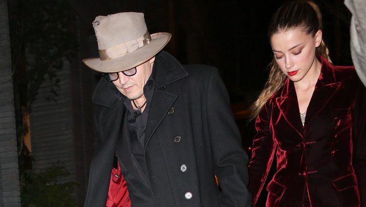 Amber Heard celebra su 28 cumpleaños saliendo a cenar con Johnny Depp