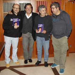 Pepe Navarro presentó su libro con Santiago Segura, Carlos Iglesias y Florentino Fernández
