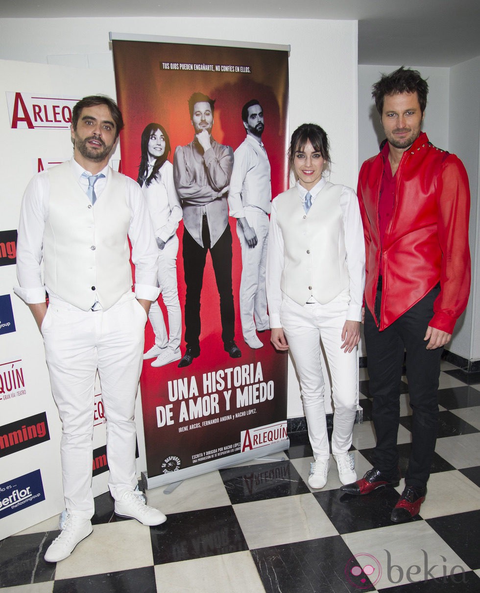 Nacho López, Irene Arcos y Fernando Andina en el estreno de 'Una historia de amor y miedo'