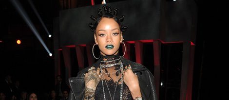 Rihanna en los iHeartRadio Music Awards 2014
