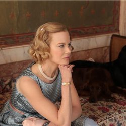 Nicole Kidman dubitativa en un fotograma de 'Grace of Mónaco'