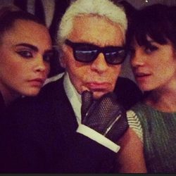 Cara Delevigne, Karl Lagerfeld y Lily Allen
