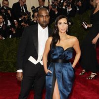 Kanye West y Kim Kardashian en la Gala MET 2014