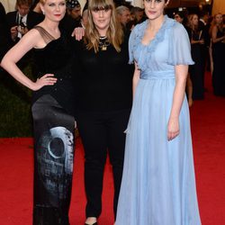 Kirsten Dunst, Kate Mulleavy y Laura Mulleavy en la Gala MET 2014