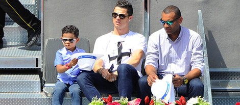 Cristiano Ronaldo y su hijo en el partido de Nadal en el Madrid Open 2014