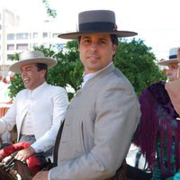 Fran Rivera y Lourdes Montes a caballo en la Feria de Sevilla 2014