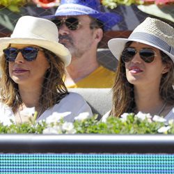Raquel Perera y Sara Carbonero disfrutan del partido de tenis de Rafa Nadal