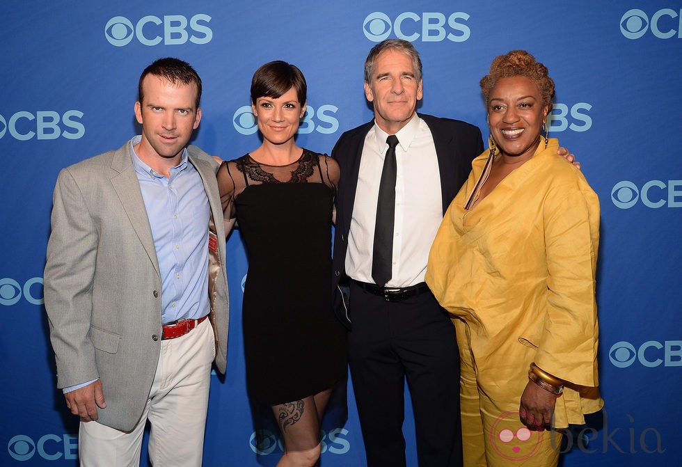 Lucas Black, Zoe McLellan, Scott Bakula y la productora de la serie en los Upfronts de la CBS 2014