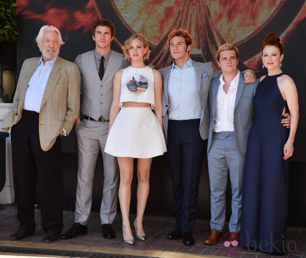 Los protagonistas de 'Los Juegos del Hambre: Sinsajo. Parte 1' en Cannes 2014