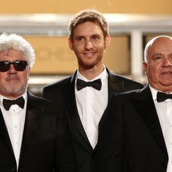 Pedro Almodóvar, Damian Szifron y Agustín Almodóvar en el Festival Cannes 2014