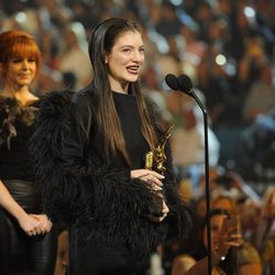 Lorde en los Billboard Music Awards 2014