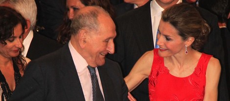 La Princesa Letizia con el empresario de 101 años Miguel Pérez