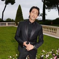 Adrien Brody en la gala amfAR del Festival de Cannes 2014