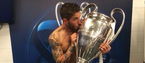 Sergio Ramos besa la Champions 2014