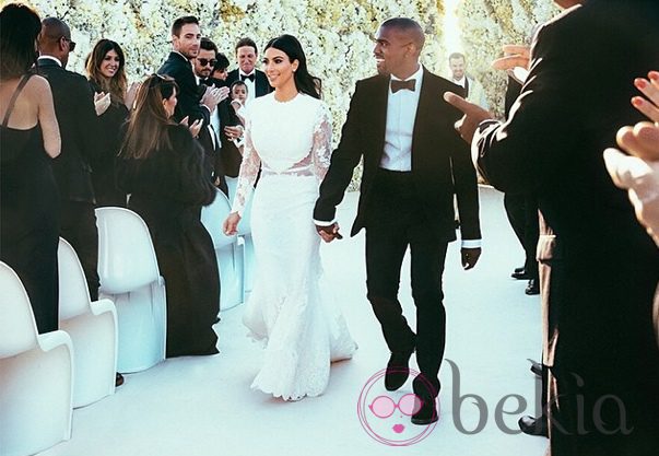 Kim Kardashian y Kanye West después de convertirse en marido y mujer