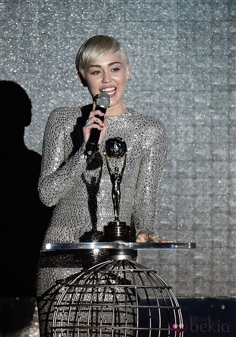 Miley Cyrus recoge su premio en los World Music Awards 2014