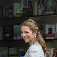 La Infanta Elena inaugurando la Feria del Libro de Madrid 2014