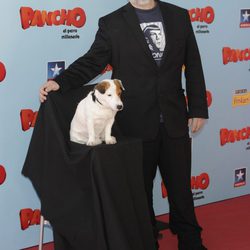 Álex de la Iglesia en la premiere de 'Pancho, el perro millonario' en Madrid