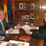 El Rey Juan Carlos comunicando a Mariano Rajoy su decisión de abdicar