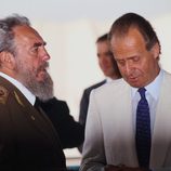 El Rey Juan Carlos I y Fidel Castro en la Exposición Universal de Sevilla